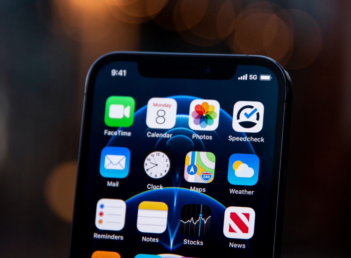 弋阳苹果手机维修分享为什么 iPhone 12 在冬季会自动关机 