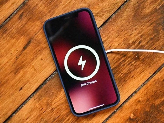 弋阳苹果手机维修分享iPhone 12可以随便充电吗 